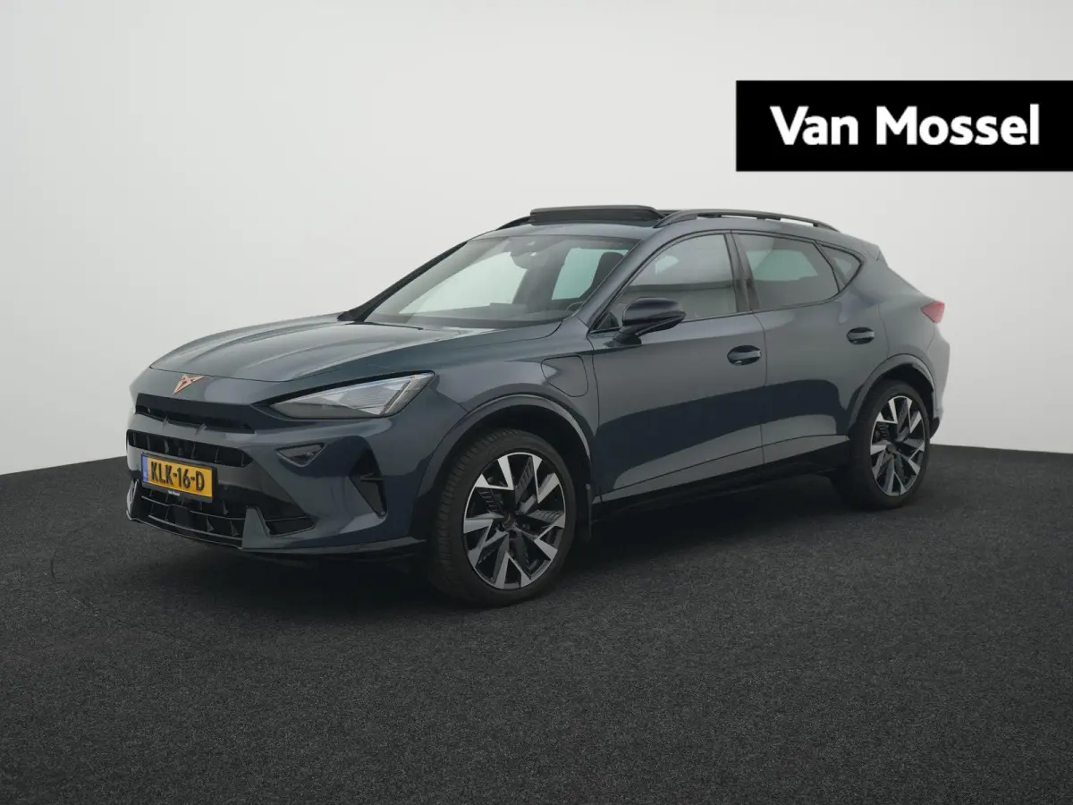 1.5 TSI e-Hybrid VZ Performance AUTOMAAT | PANORAMADAK | WEGKLAPBARE TREKHAAK | ADAPTIEVE CRUISE | SFEERVERLICHTING | ELEKTRISCHE STOEL | 272 PK | STOEL & STUURVERWARMING | CAMERA | NAVIGATI