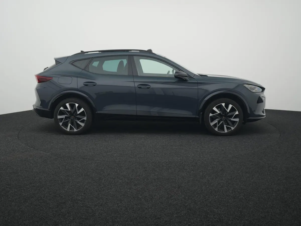 1.5 TSI e-Hybrid VZ Performance AUTOMAAT | PANORAMADAK | WEGKLAPBARE TREKHAAK | ADAPTIEVE CRUISE | SFEERVERLICHTING | ELEKTRISCHE STOEL | 272 PK | STOEL & STUURVERWARMING | CAMERA | NAVIGATI