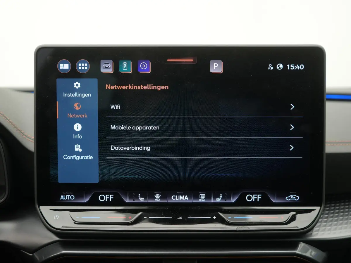 1.5 TSI e-Hybrid VZ Performance AUTOMAAT | PANORAMADAK | WEGKLAPBARE TREKHAAK | ADAPTIEVE CRUISE | SFEERVERLICHTING | ELEKTRISCHE STOEL | 272 PK | STOEL & STUURVERWARMING | CAMERA | NAVIGATI