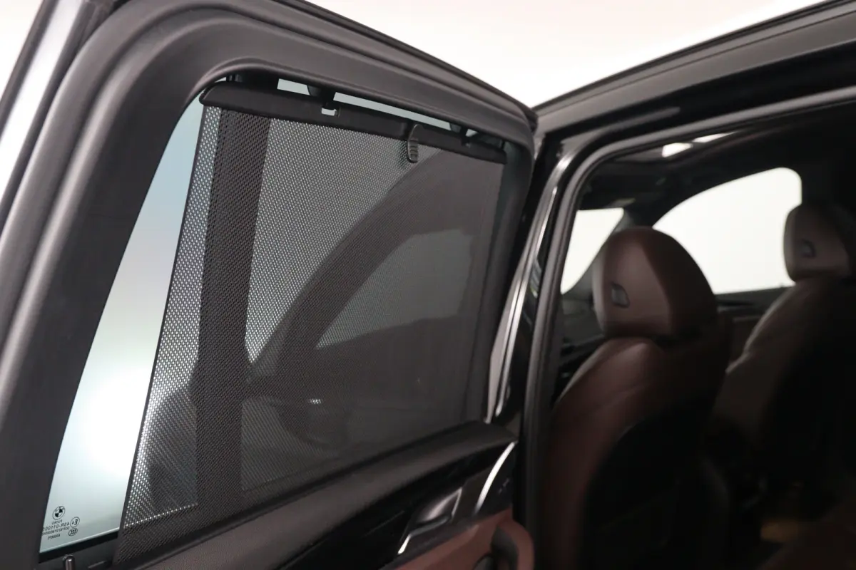 sDrive20i Launch Edition High Executive | Dealer Onderhouden! | Open Dak | Leder | Stuur/Stoelverwamring | LED | Camera | HUD | Clima | Navi | Cruis Control | 20 Inch LMV