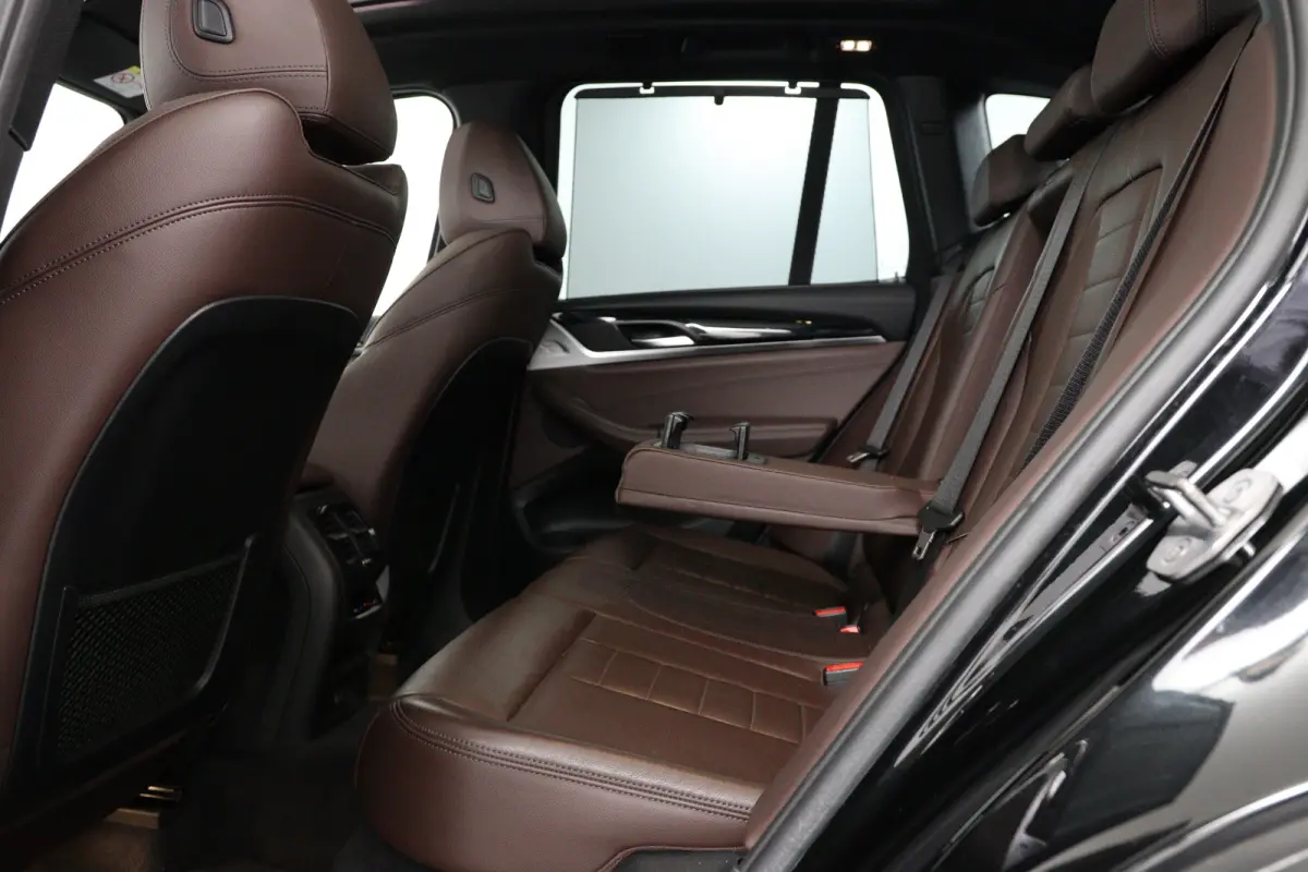 sDrive20i Launch Edition High Executive | Dealer Onderhouden! | Open Dak | Leder | Stuur/Stoelverwamring | LED | Camera | HUD | Clima | Navi | Cruis Control | 20 Inch LMV
