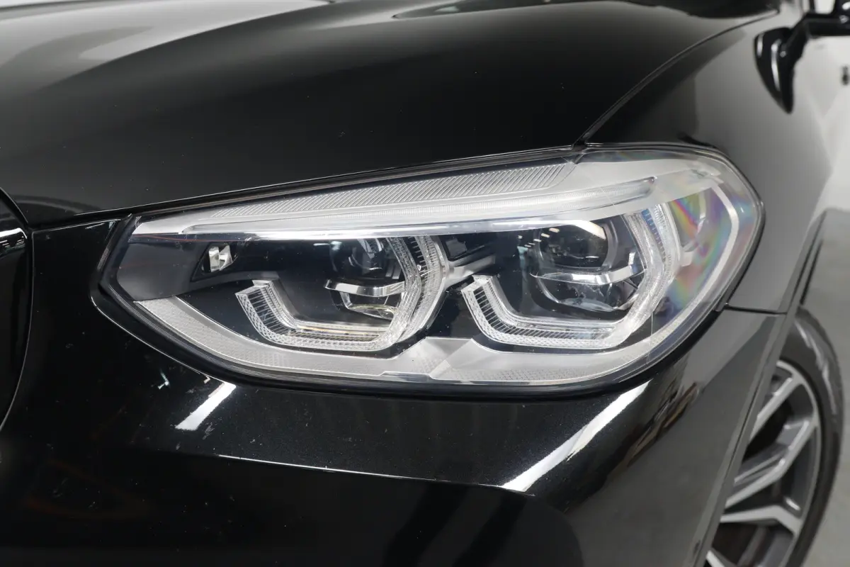 sDrive20i Launch Edition High Executive | Dealer Onderhouden! | Open Dak | Leder | Stuur/Stoelverwamring | LED | Camera | HUD | Clima | Navi | Cruis Control | 20 Inch LMV