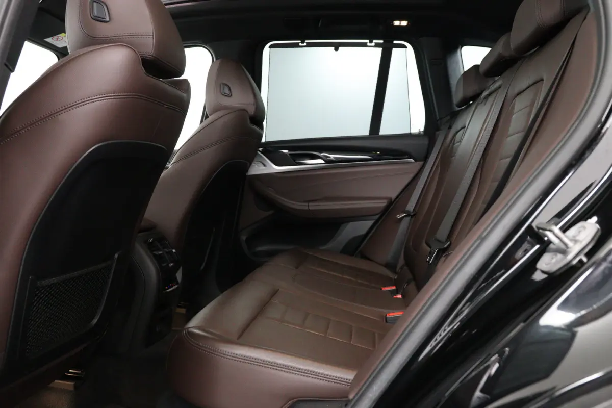 sDrive20i Launch Edition High Executive | Dealer Onderhouden! | Open Dak | Leder | Stuur/Stoelverwamring | LED | Camera | HUD | Clima | Navi | Cruis Control | 20 Inch LMV