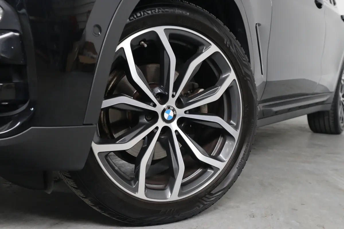 sDrive20i Launch Edition High Executive | Dealer Onderhouden! | Open Dak | Leder | Stuur/Stoelverwamring | LED | Camera | HUD | Clima | Navi | Cruis Control | 20 Inch LMV