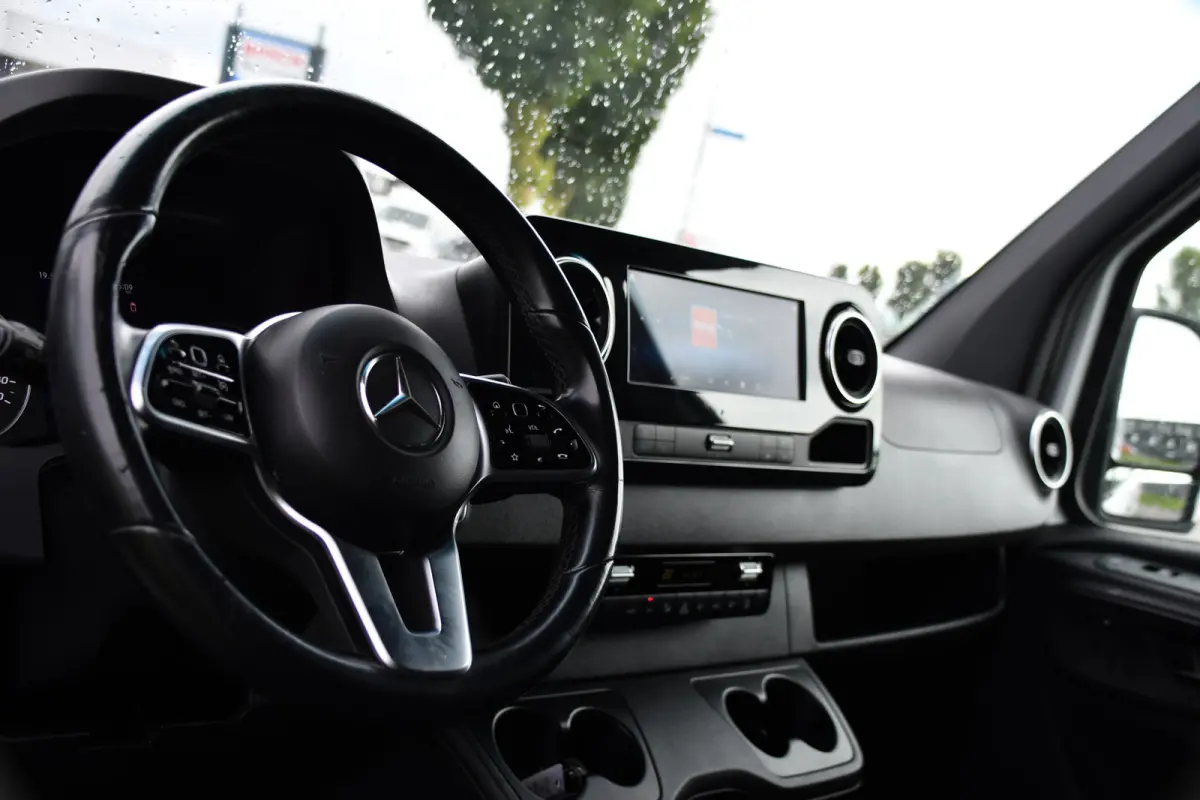319 V6 3.0 CDI L2H1 RWD AMG Edition Camera, Cruise, Carplay, LED, 10,5'' Mbux, 3500kg Trekhaak, Standkachel, Multimedia, Stoelverwarming, Automaat, Uniek!
