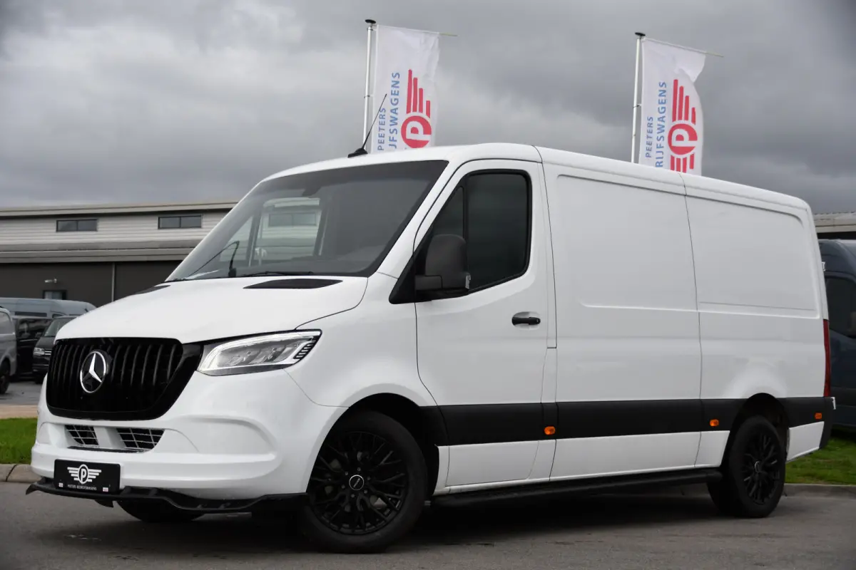 319 V6 3.0 CDI L2H1 RWD AMG Edition Camera, Cruise, Carplay, LED, 10,5'' Mbux, 3500kg Trekhaak, Standkachel, Multimedia, Stoelverwarming, Automaat, Uniek!