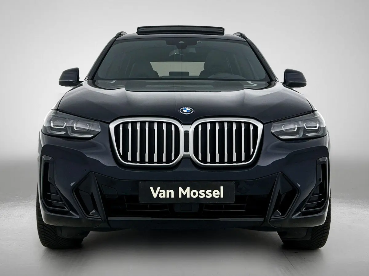 xDrive30e High Executive | M-Sport | Panoramadak | Apple Carplay / Android Auto | Camera | Virtual Cockpit | Heads-Up Display | Memory Seats | Stoelverwarming | Elektrische Achterklep | Akoe