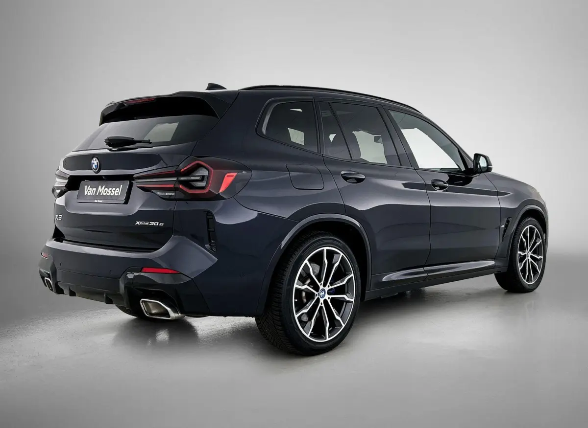xDrive30e High Executive | M-Sport | Panoramadak | Apple Carplay / Android Auto | Camera | Virtual Cockpit | Heads-Up Display | Memory Seats | Stoelverwarming | Elektrische Achterklep | Akoe