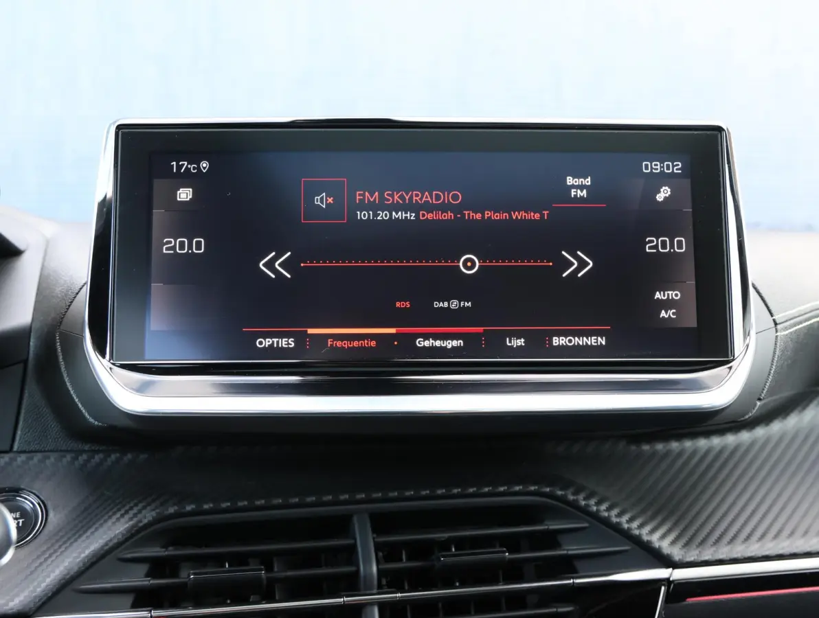 1.2 130pk Automaat GT-Line Navigatie |  Schuif/-kanteldak | Achteruitrijcamera | Stoelverwarming | Keyless | Climate Control | Cruise Control | Parkeersensoren v+a | Full Led koplampen | 3D 