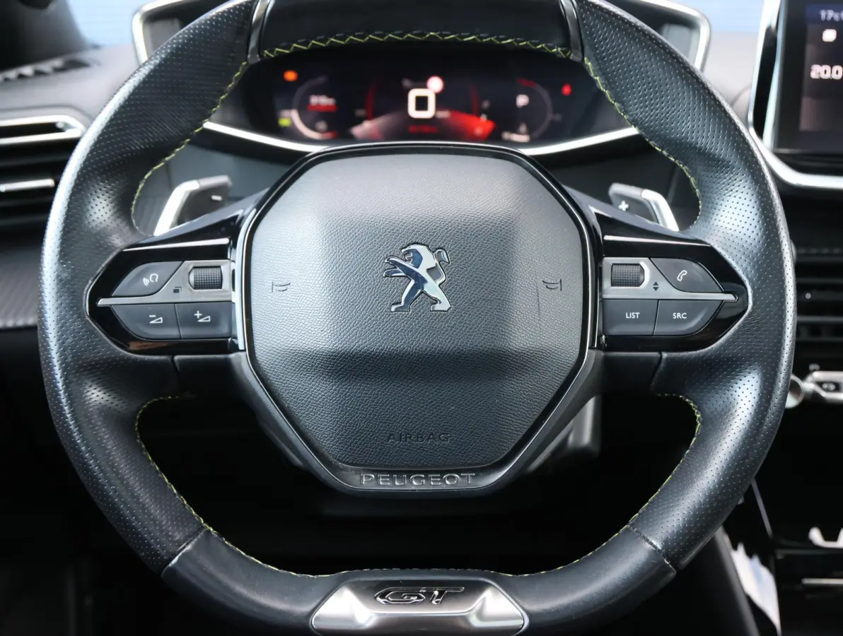 1.2 130pk Automaat GT-Line Navigatie |  Schuif/-kanteldak | Achteruitrijcamera | Stoelverwarming | Keyless | Climate Control | Cruise Control | Parkeersensoren v+a | Full Led koplampen | 3D 