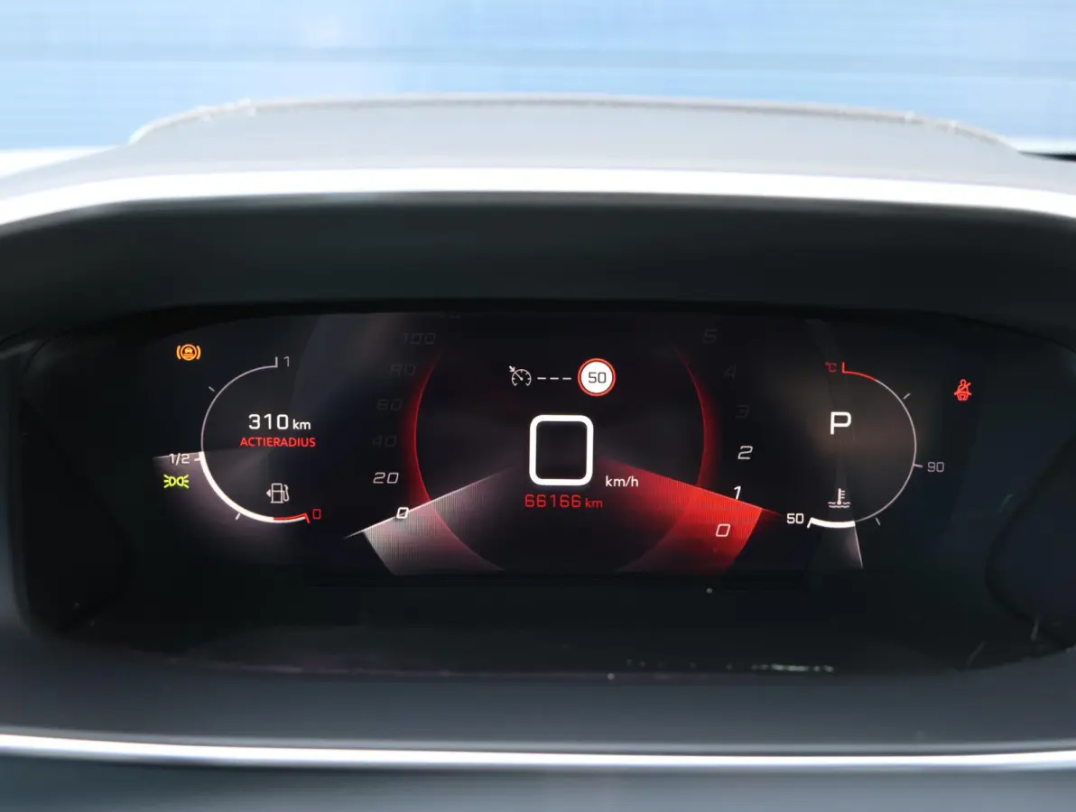 1.2 130pk Automaat GT-Line Navigatie |  Schuif/-kanteldak | Achteruitrijcamera | Stoelverwarming | Keyless | Climate Control | Cruise Control | Parkeersensoren v+a | Full Led koplampen | 3D 