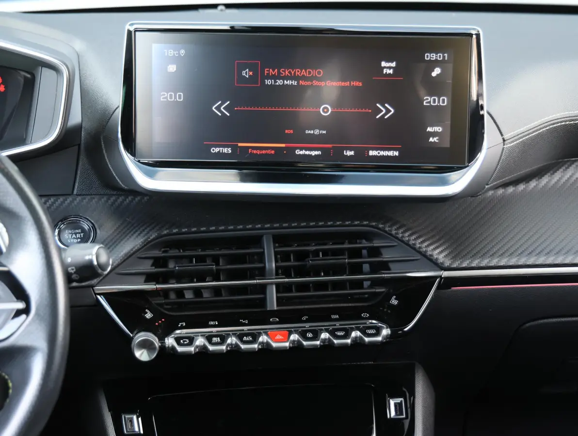 1.2 130pk Automaat GT-Line Navigatie |  Schuif/-kanteldak | Achteruitrijcamera | Stoelverwarming | Keyless | Climate Control | Cruise Control | Parkeersensoren v+a | Full Led koplampen | 3D 