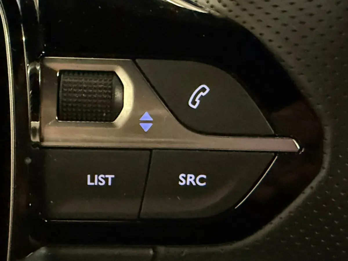 GT Hybrid 110 e-DCS6 Navigatie | Adaptive Cruise | Camera | Apple Carplay/Android Auto | | Adaptieve cruise control met Stop&Go functie | Armsteunen op de voorportieren bekleed met kunstlede