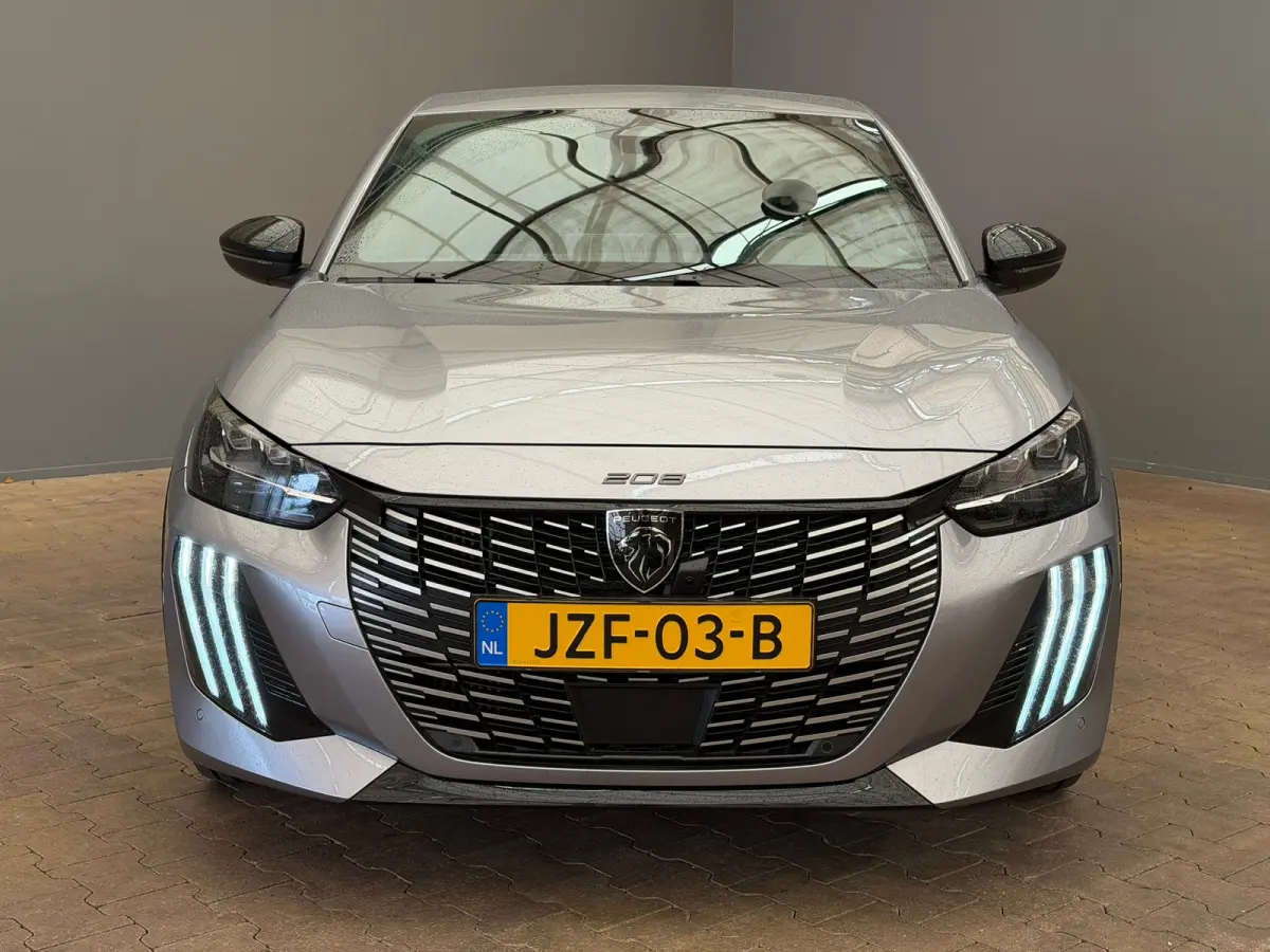 GT Hybrid 110 e-DCS6 Navigatie | Adaptive Cruise | Camera | Apple Carplay/Android Auto | | Adaptieve cruise control met Stop&Go functie | Armsteunen op de voorportieren bekleed met kunstlede