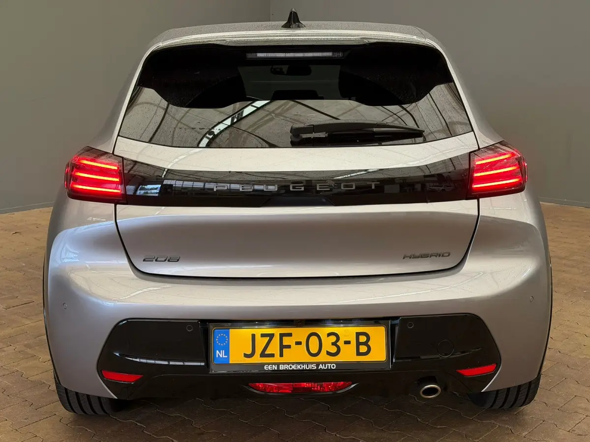 GT Hybrid 110 e-DCS6 Navigatie | Adaptive Cruise | Camera | Apple Carplay/Android Auto | | Adaptieve cruise control met Stop&Go functie | Armsteunen op de voorportieren bekleed met kunstlede