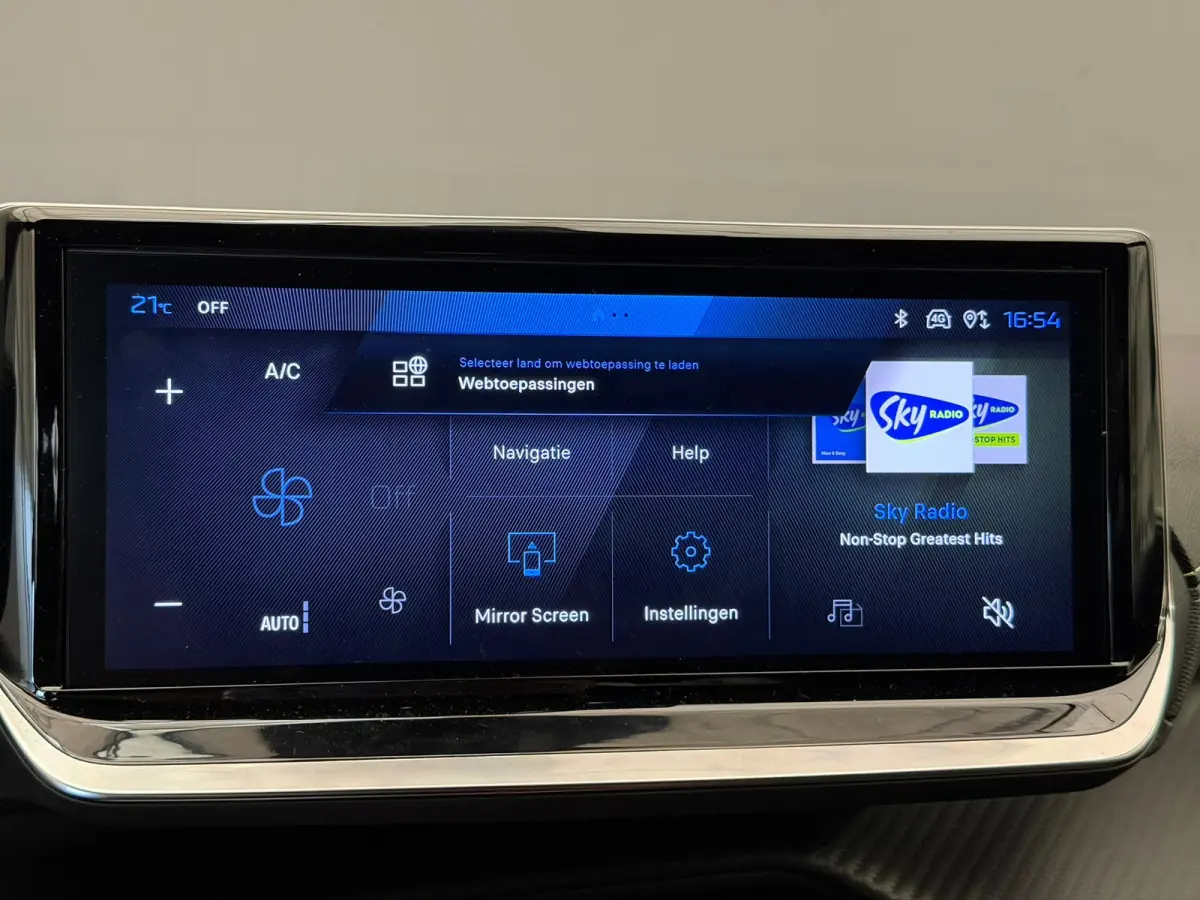 GT Hybrid 110 e-DCS6 Navigatie | Adaptive Cruise | Camera | Apple Carplay/Android Auto | | Adaptieve cruise control met Stop&Go functie | Armsteunen op de voorportieren bekleed met kunstlede