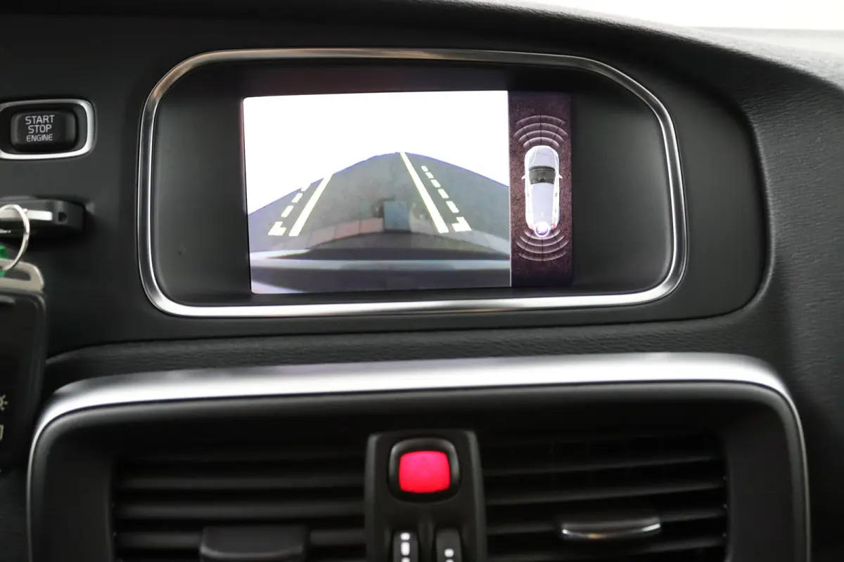 T3 Polar+ Sport R-Design | Panoramadak | Harman Kardon | Camera | Parkeersensoren | Stoelverwarming |