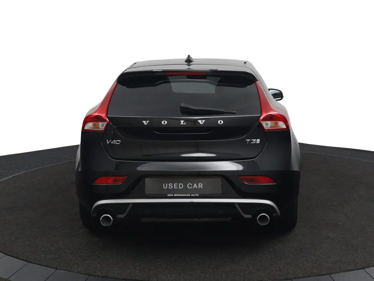 T3 Polar+ Sport R-Design | Panoramadak | Harman Kardon | Camera | Parkeersensoren | Stoelverwarming |