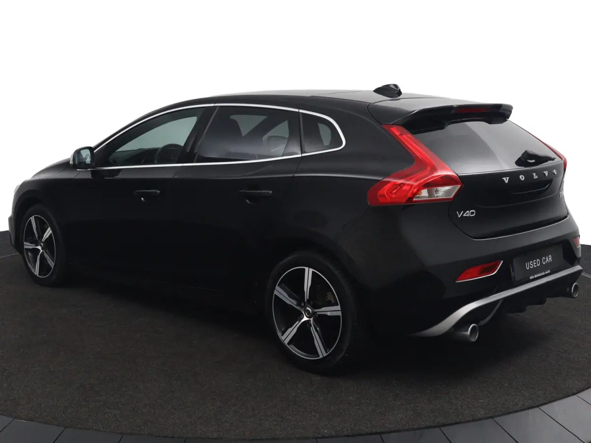 T3 Polar+ Sport R-Design | Panoramadak | Harman Kardon | Camera | Parkeersensoren | Stoelverwarming |