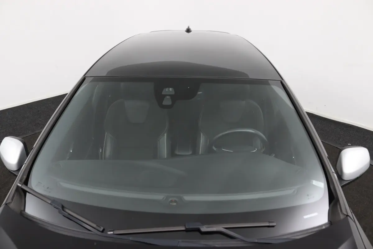 T3 Polar+ Sport R-Design | Panoramadak | Harman Kardon | Camera | Parkeersensoren | Stoelverwarming |