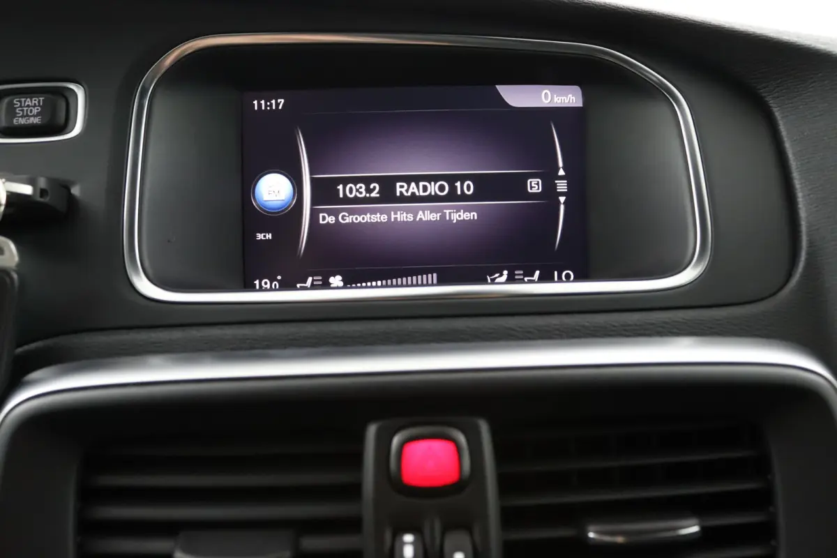 T3 Polar+ Sport R-Design | Panoramadak | Harman Kardon | Camera | Parkeersensoren | Stoelverwarming |