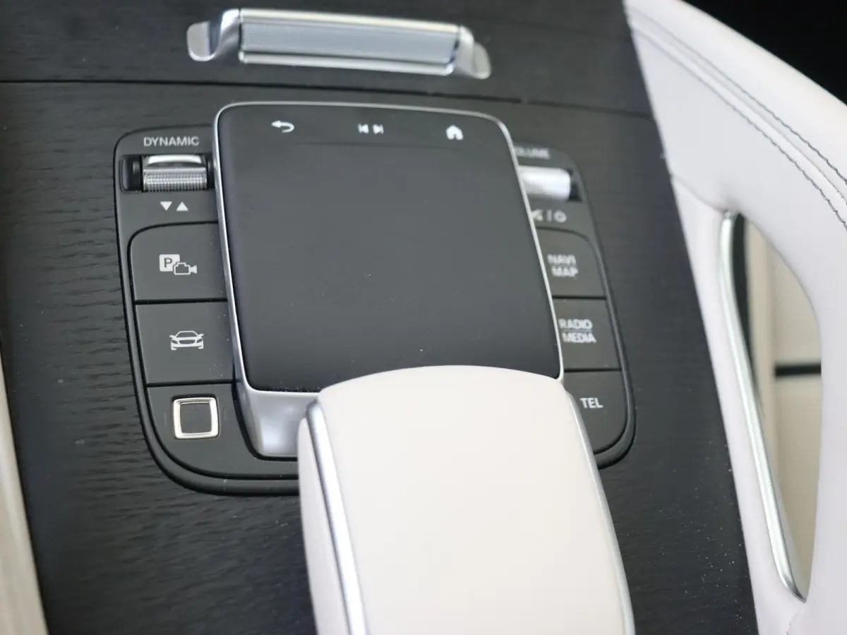 AMG 53 Hybrid 4MATIC+ Premium Plus / Panoramadak/ Night/ Massage/ DISTRONIC/ Softclose/ El. Trekhaak/ Burmester/ 360 camera/ Zéér compleet!