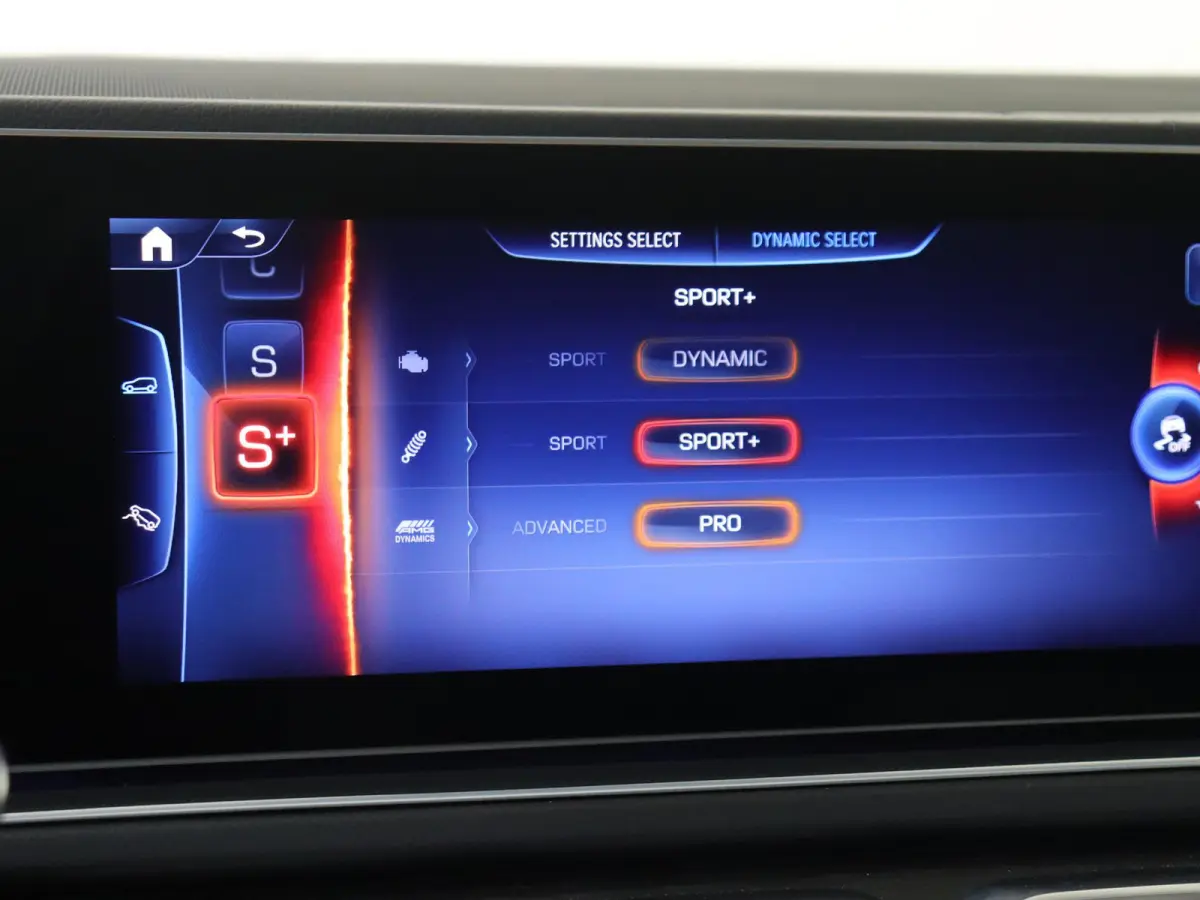 AMG 53 Hybrid 4MATIC+ Premium Plus / Panoramadak/ Night/ Massage/ DISTRONIC/ Softclose/ El. Trekhaak/ Burmester/ 360 camera/ Zéér compleet!