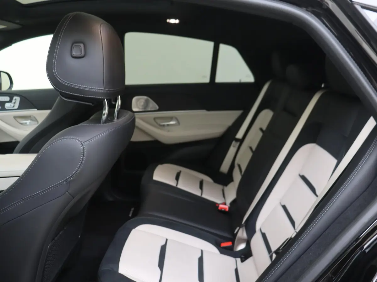 AMG 53 Hybrid 4MATIC+ Premium Plus / Panoramadak/ Night/ Massage/ DISTRONIC/ Softclose/ El. Trekhaak/ Burmester/ 360 camera/ Zéér compleet!