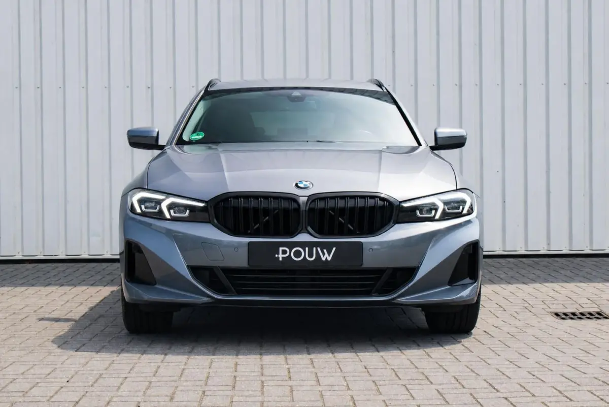 318i 156pk AUT | Achterklep Elektrisch | LED Koplampen | Apple Carplay/Android Auto | Cruise Control