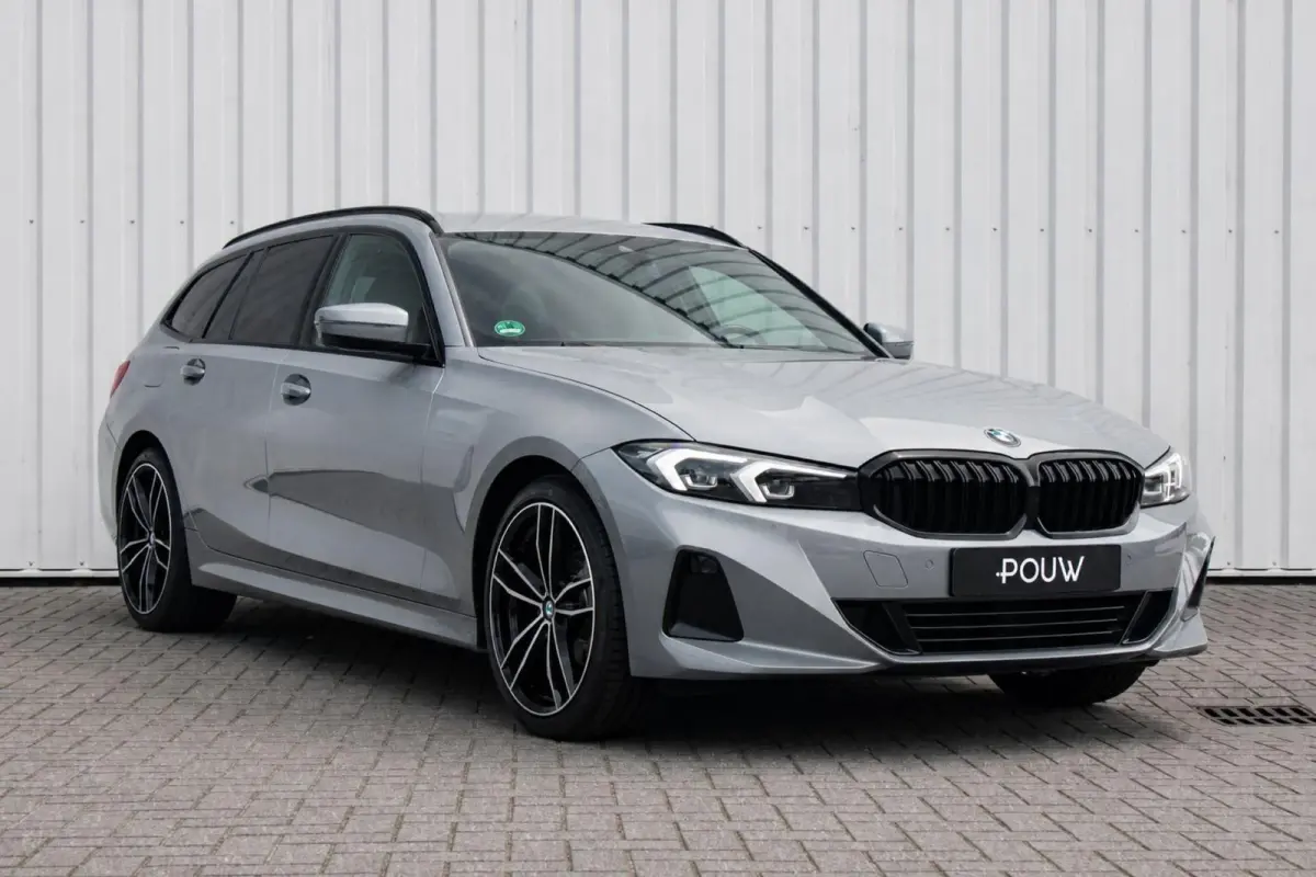 318i 156pk AUT | Achterklep Elektrisch | LED Koplampen | Apple Carplay/Android Auto | Cruise Control