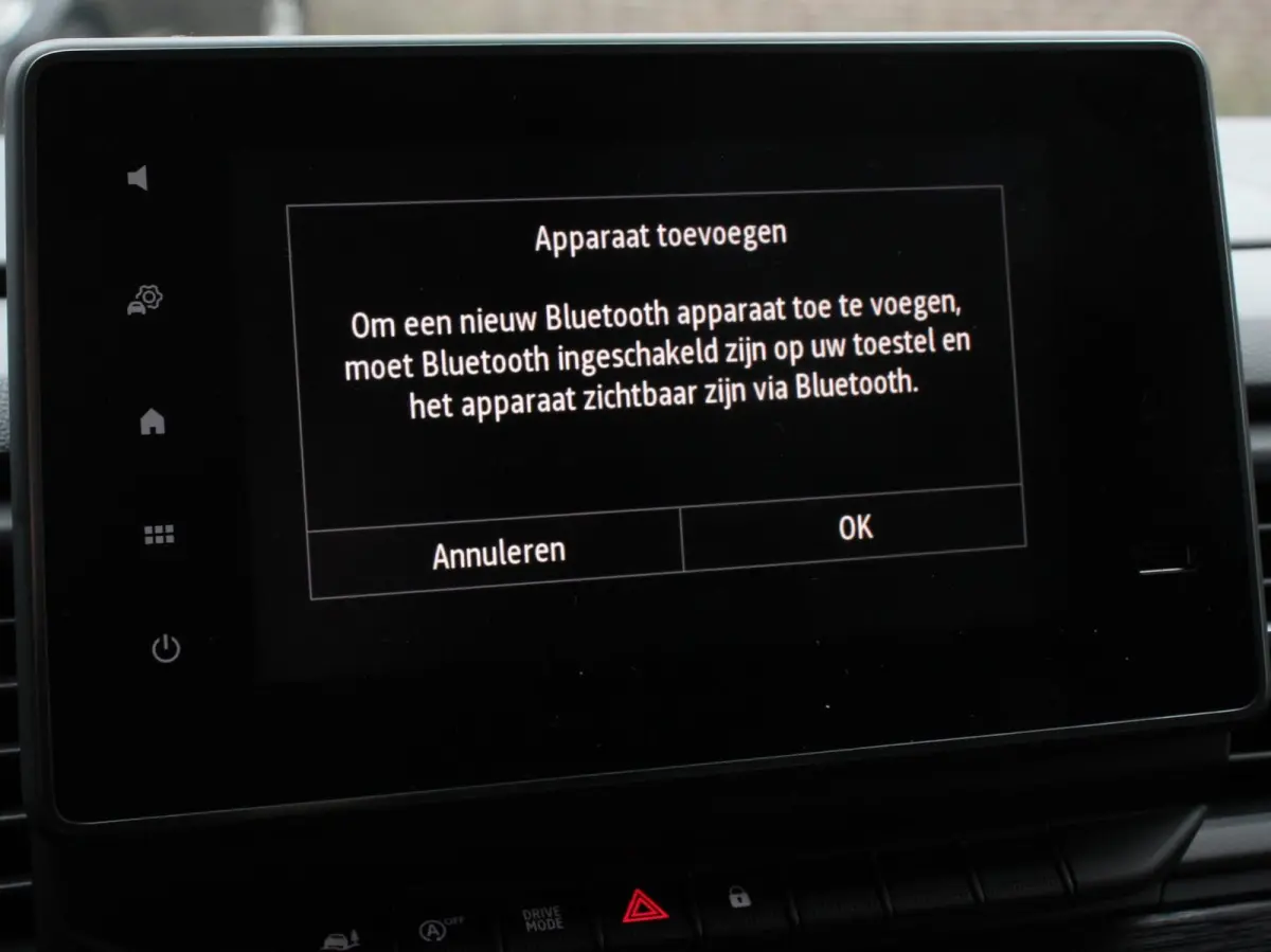 2.0 Blue dCi 110PK T30 L2H1 Advance Navigatie Airco Lichtmetalen velgen Betimmering Trekhaak Camera Parkeer sensoren Dab