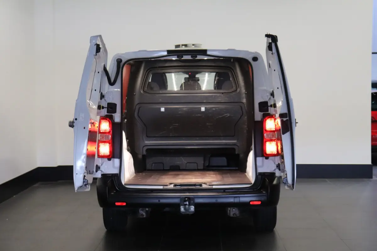 2.0 BlueHDI 123PK L3 Dubbel cabine EURO 6 - Airco -Navi - Cruise - €14.950,- Excl.