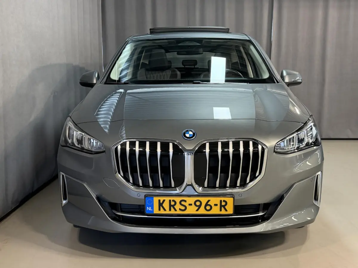 225e xDrive Luxury Line 17"/Leder + memory/Panoramadak/Camera/Apple Carplay & Android Auto