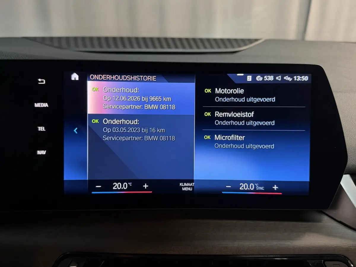 225e xDrive Luxury Line 17"/Leder + memory/Panoramadak/Camera/Apple Carplay & Android Auto