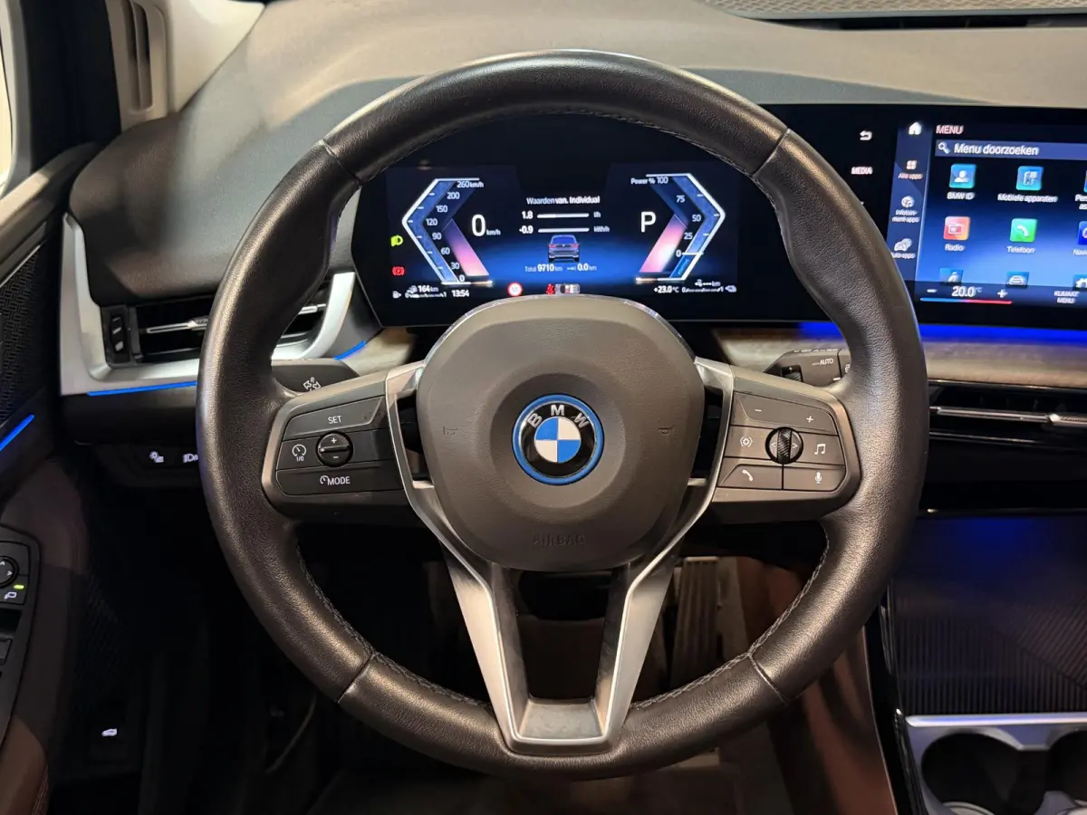 225e xDrive Luxury Line 17"/Leder + memory/Panoramadak/Camera/Apple Carplay & Android Auto