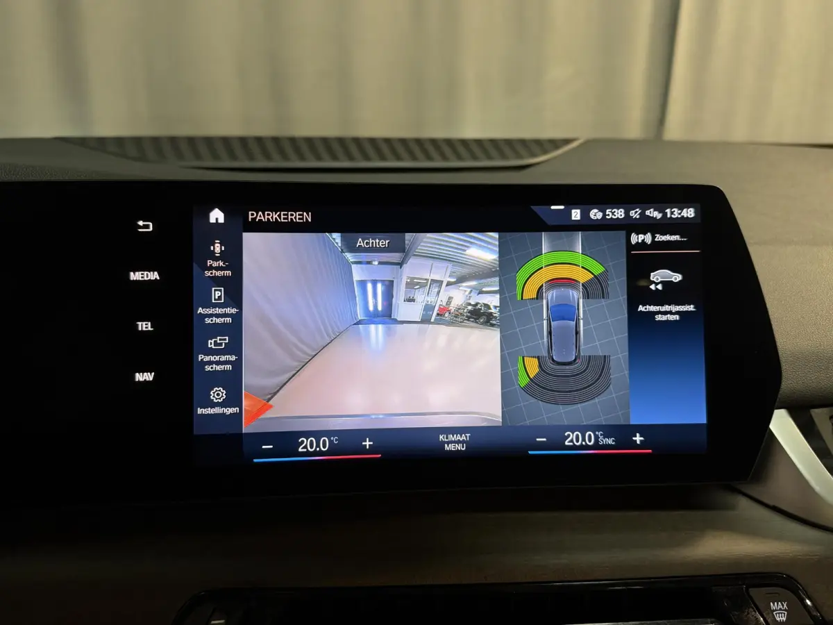225e xDrive Luxury Line 17"/Leder + memory/Panoramadak/Camera/Apple Carplay & Android Auto
