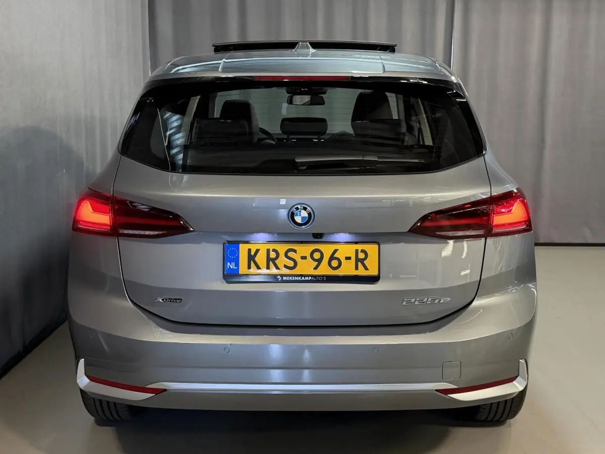225e xDrive Luxury Line 17"/Leder + memory/Panoramadak/Camera/Apple Carplay & Android Auto