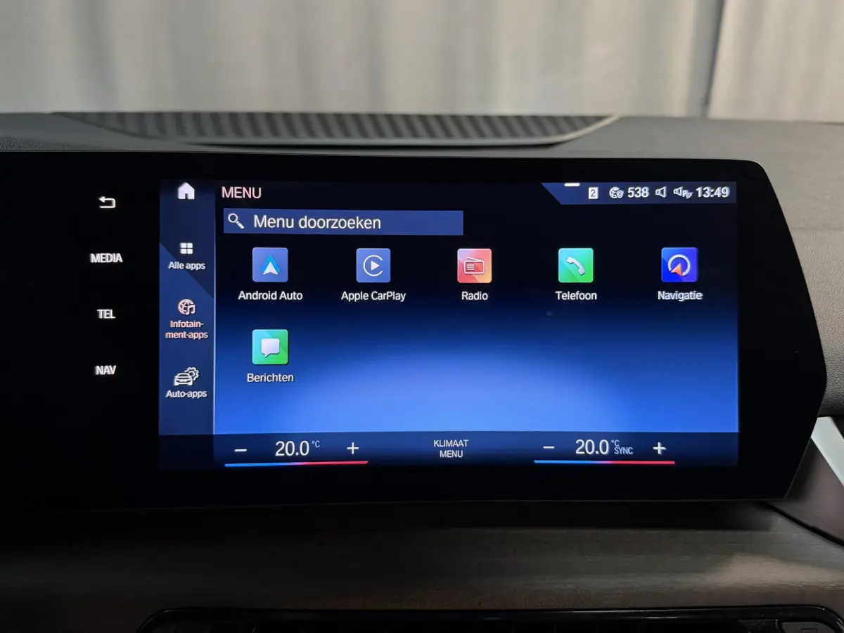 225e xDrive Luxury Line 17"/Leder + memory/Panoramadak/Camera/Apple Carplay & Android Auto