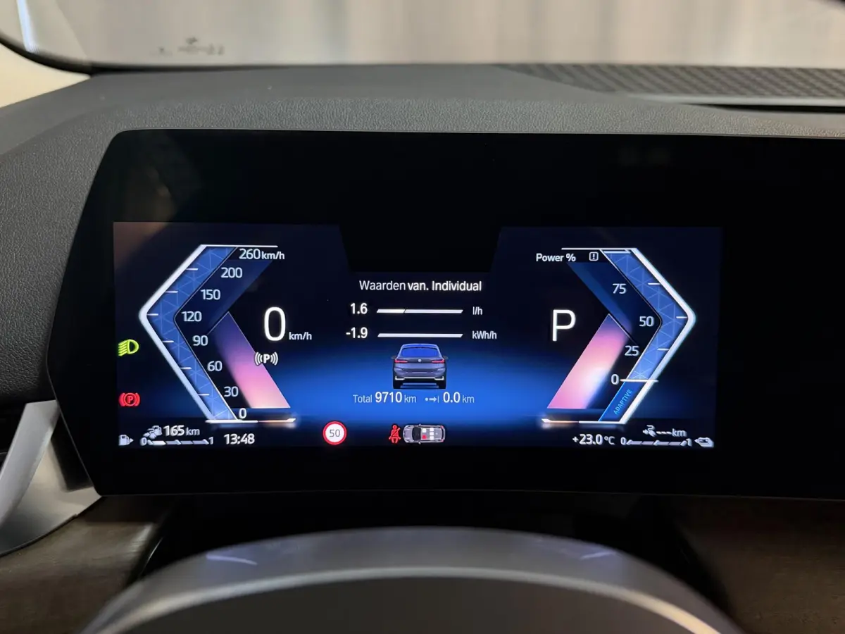 225e xDrive Luxury Line 17"/Leder + memory/Panoramadak/Camera/Apple Carplay & Android Auto
