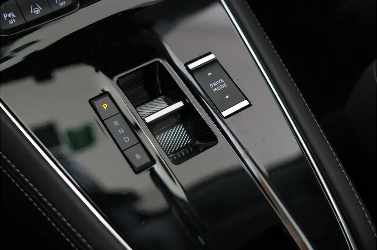 1.6 Turbo GSe Line 300 pk 4x4 PHEV | SOH 99% | Trekhaak | AGR | 360 Cam | Stl. verw. | Adaptive Cruise |