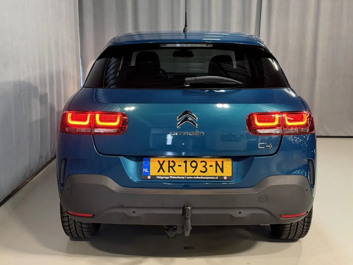 1.2 PureTech Feel 16"/Nieuwe Distributieset/Trekhaak/Navigatie/Apple Carplay & Android Auto/PDC/Climate/Cruise