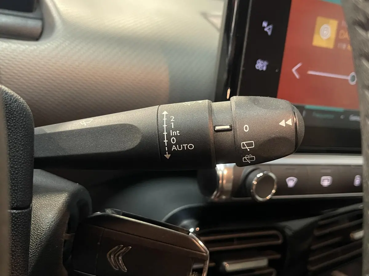 1.2 PureTech Feel 16"/Nieuwe Distributieset/Trekhaak/Navigatie/Apple Carplay & Android Auto/PDC/Climate/Cruise
