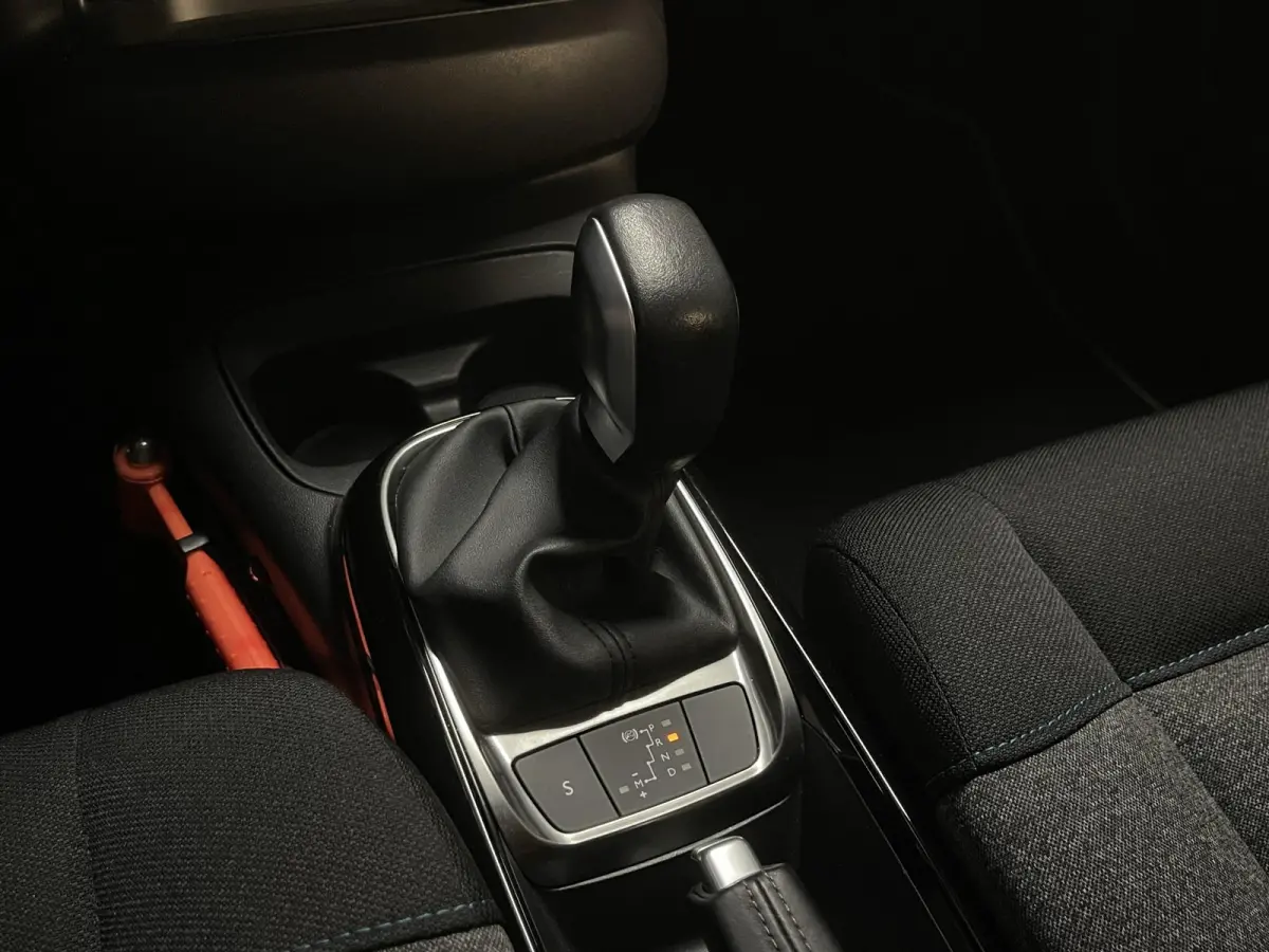 1.2 PureTech Feel 16"/Nieuwe Distributieset/Trekhaak/Navigatie/Apple Carplay & Android Auto/PDC/Climate/Cruise