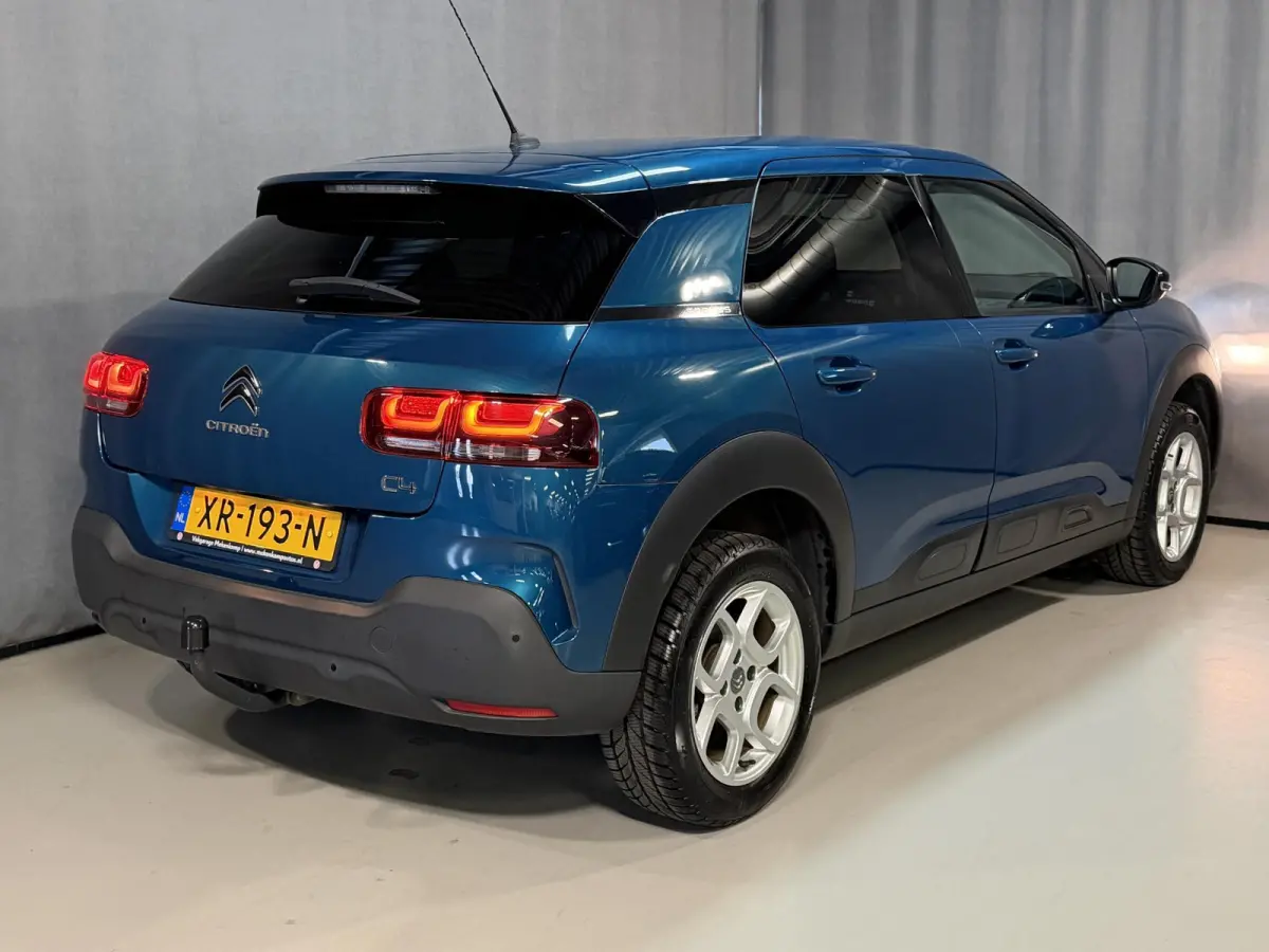 1.2 PureTech Feel 16"/Nieuwe Distributieset/Trekhaak/Navigatie/Apple Carplay & Android Auto/PDC/Climate/Cruise