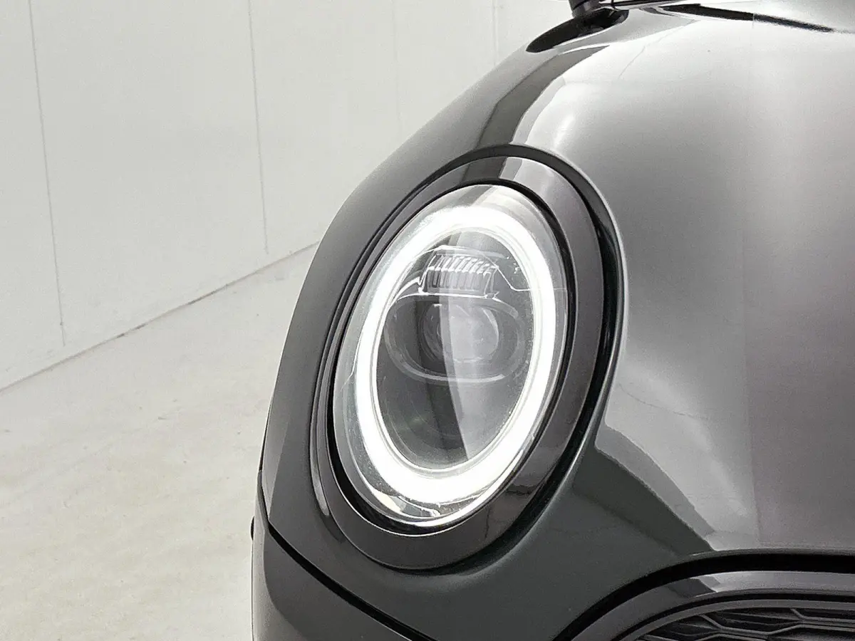 2.0 JCW ALL4 John Cooper Works | Automaat | Panoramadak | Navigatie | Memory seats | Virtual cockpit | Union Jack achterlichten |  Head up display | Apple CarPlay / Android Auto | Vol Leer |