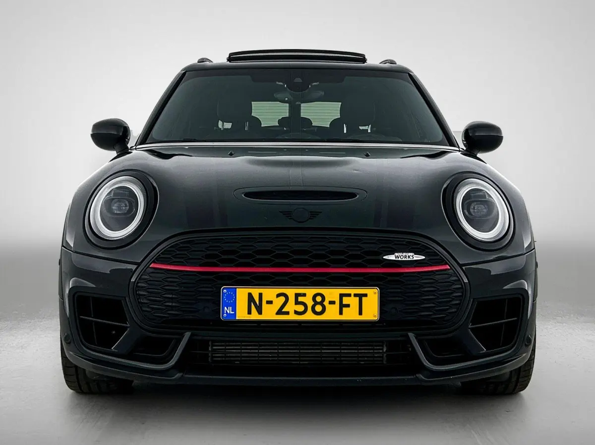 2.0 JCW ALL4 John Cooper Works | Automaat | Panoramadak | Navigatie | Memory seats | Virtual cockpit | Union Jack achterlichten |  Head up display | Apple CarPlay / Android Auto | Vol Leer |