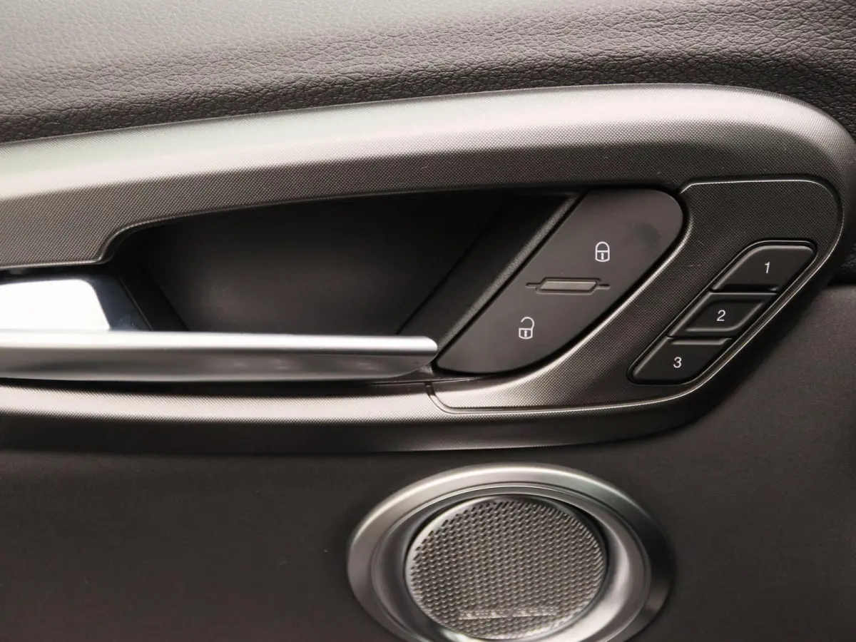 1.3 Ibrida Plug-In Q4 Sport Speciale | Panorama dak | Demo |