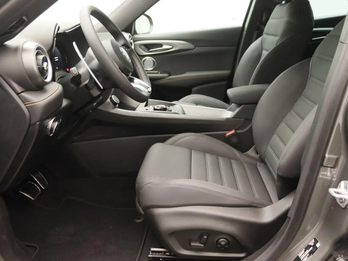 1.3 Ibrida Plug-In Q4 Sport Speciale | Panorama dak | Demo |