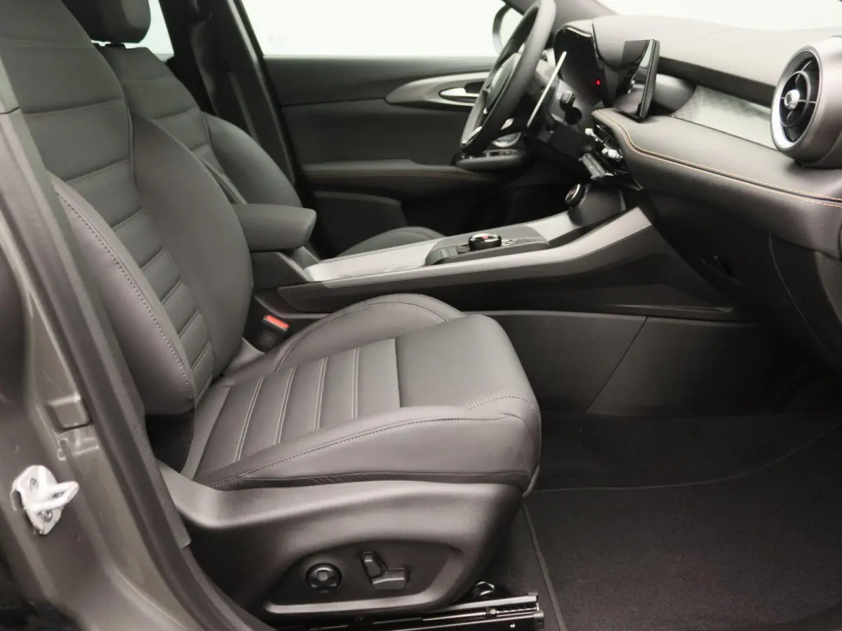 1.3 Ibrida Plug-In Q4 Sport Speciale | Panorama dak | Demo |