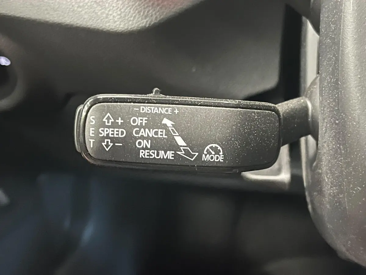 1.5 TSI Monte Carlo 150PK Panoramadak Wegklapbare trekhaak Navigatie Apple Carplay Android Auto Camera Parkeerhulp Adaptive Cruise Control Stoel- en stuurverwarming Virtual Cockpit Full Led 